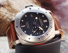 Load image into Gallery viewer, Panerai PAM00569 black dial P.9000 calibre 72 Hour power reserve