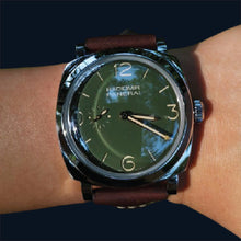 Load image into Gallery viewer, Panerai PAM00995 military green dial P.4000 caliber movement